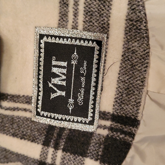 EUC YMI Plaid Winter Peacoat with Removable Faux Fur Hood - Picture 8 of 9